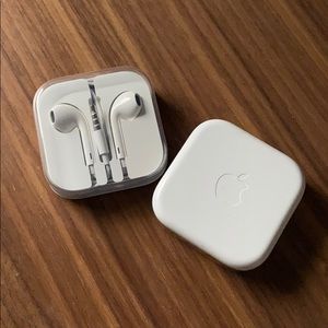 2 pair Apple wired EarPods